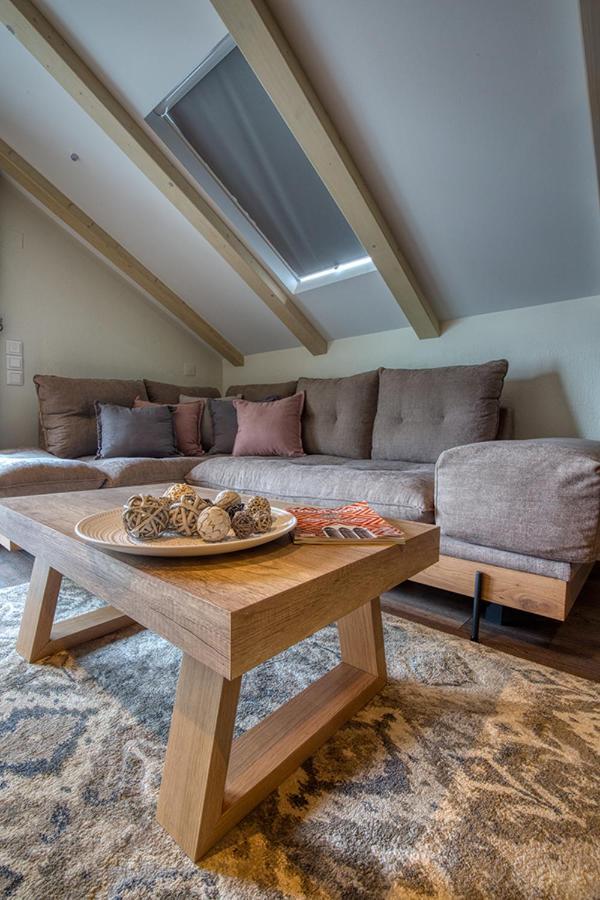 Giataki Apartment Eláti Екстериор снимка