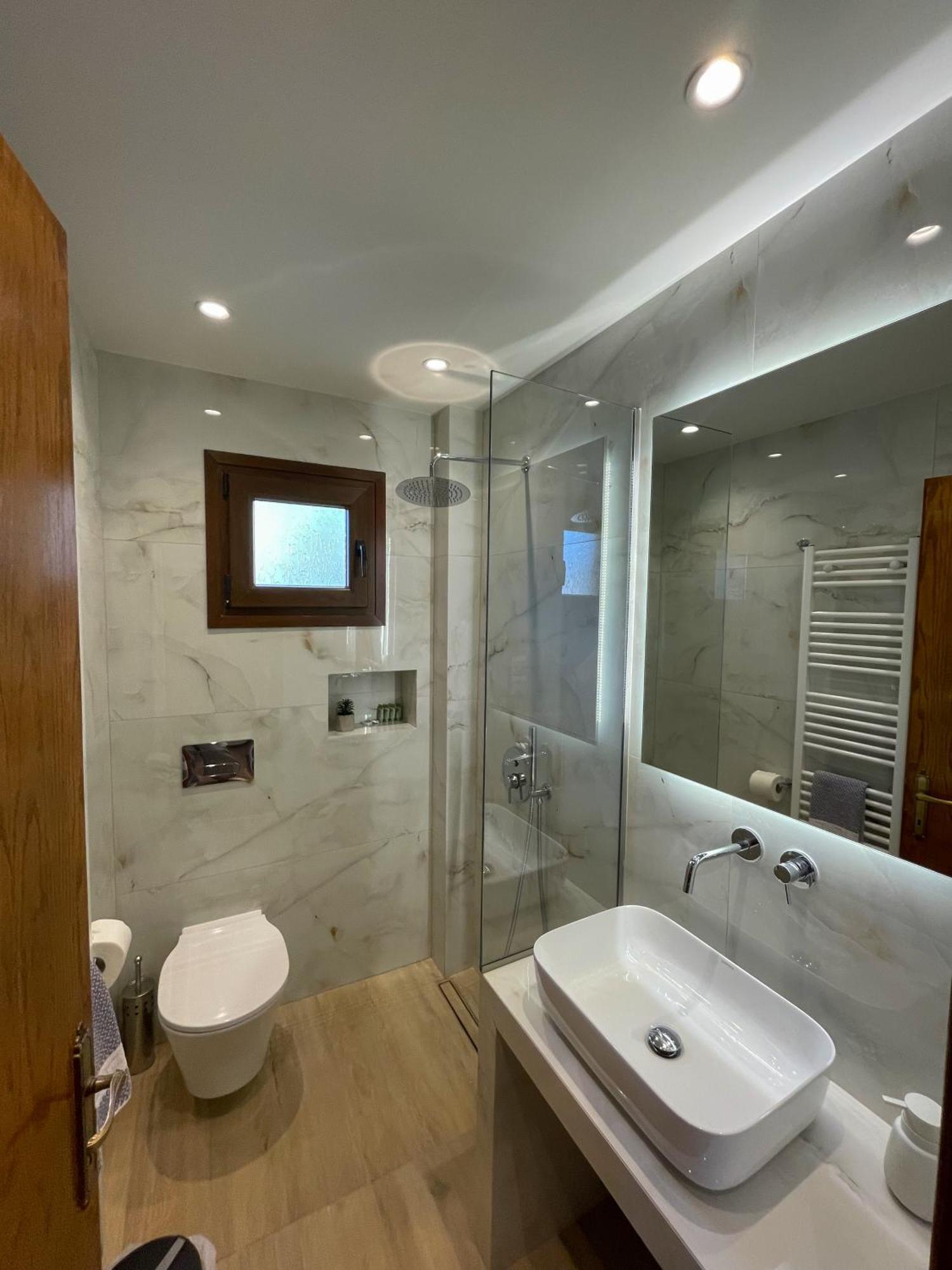 Giataki Apartment Eláti Екстериор снимка