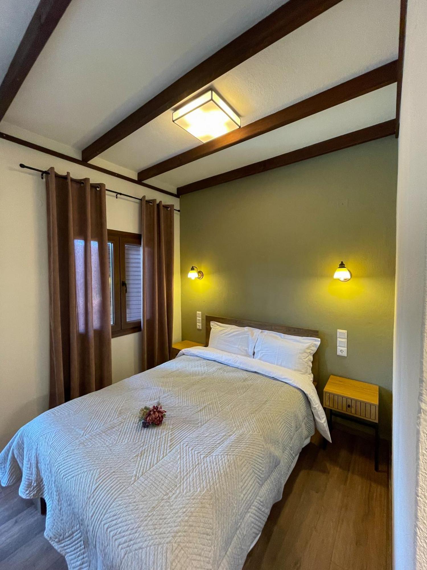 Giataki Apartment Eláti Екстериор снимка