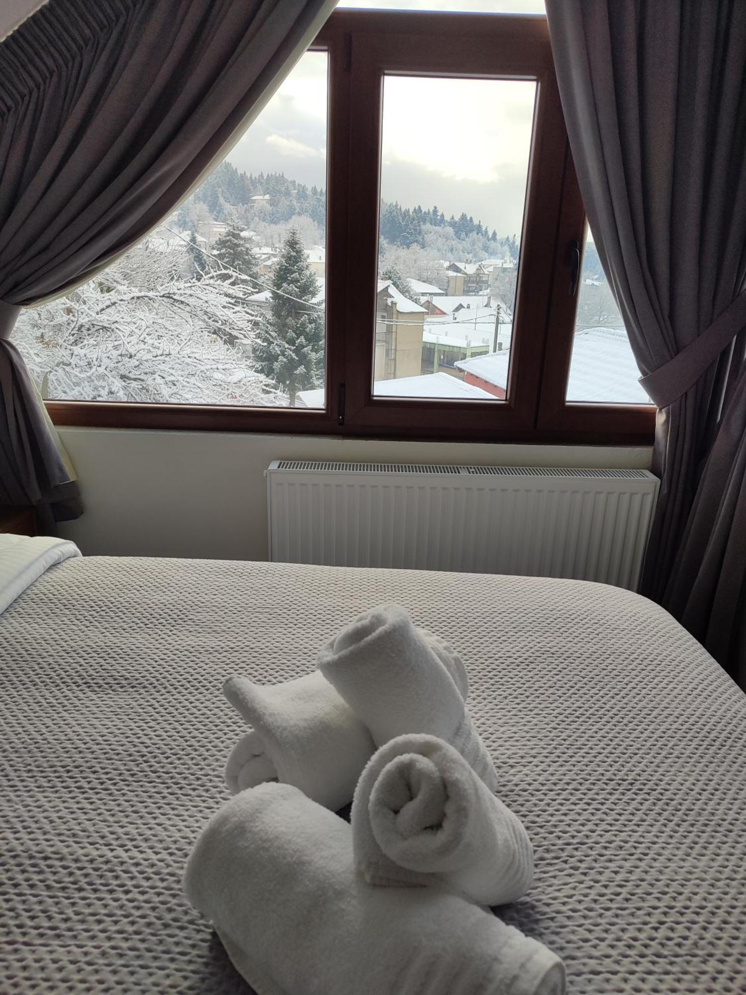 Giataki Apartment Eláti Екстериор снимка
